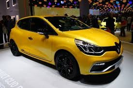 Illustrazione Clio RS: il badge leggendario torna in versione ibrida?