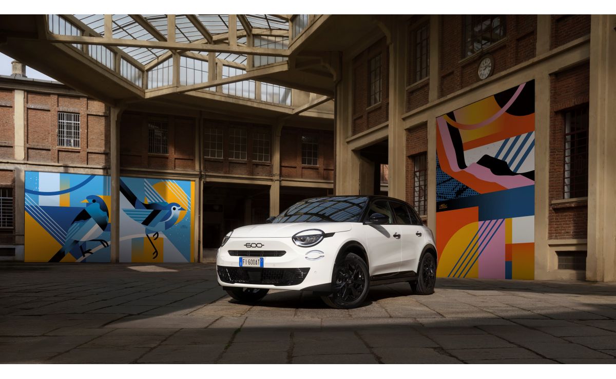 Illustrazione Fiat 600 benzina da 18.950 € in Francia: il SUV italiano che rifiuta l'ibrido